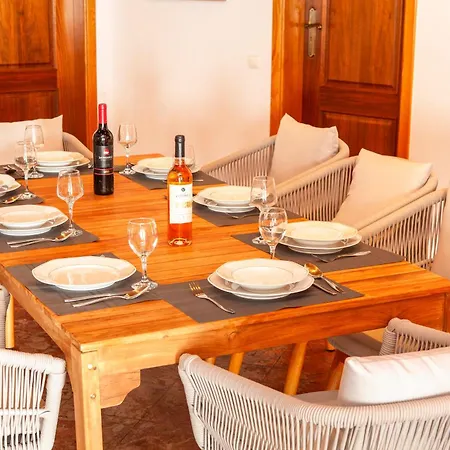 Palmas - Moradia Com Piscina Aquecivel E Bbq - Villa Albufeira