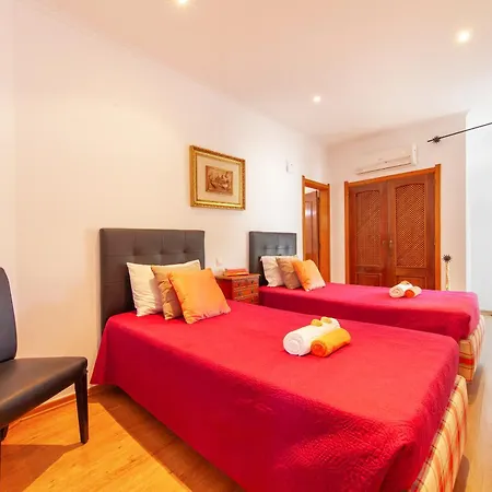 Villa Palmas - Moradia Com Piscina Aquecivel E Bbq - *