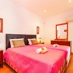 Villa Las Palmas - Moradia Com Piscina Aquecivel E Bbq - Albufeira